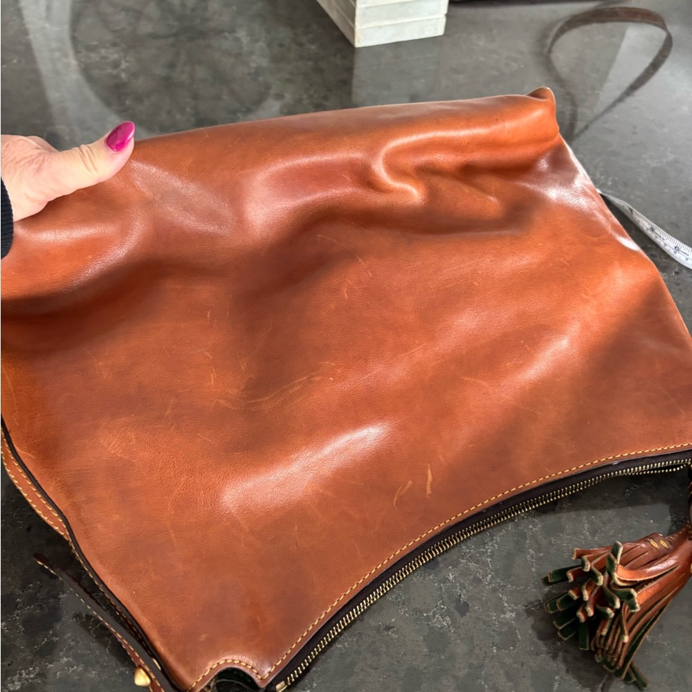 Dooney & Burke True Saddle Bag Saddle Tan - Picture 3 of 12
